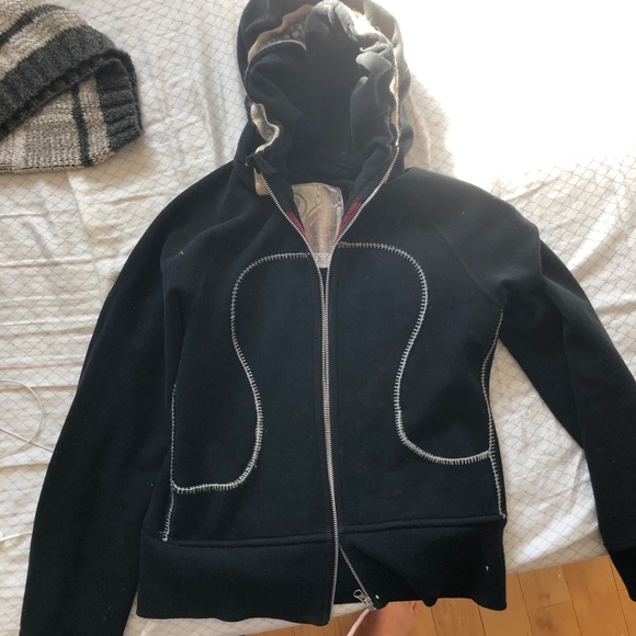 Lululemon sweater - Picture 3 of 3